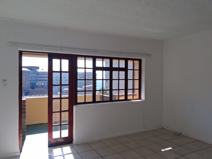 To Let 1 Bedroom Property for Rent in Quigney Eastern Cape